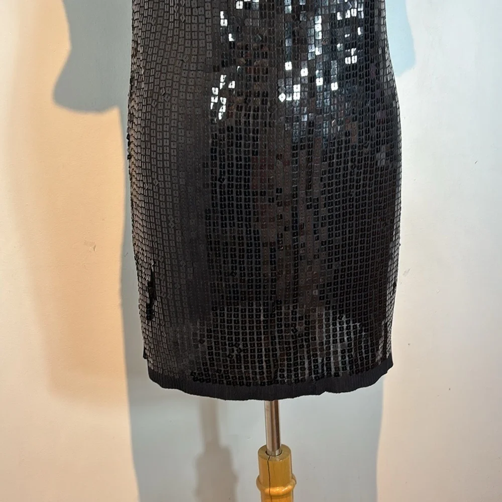 BEBE Black Sequin shift Dress short sleeves size medium - Picture 3 of 12